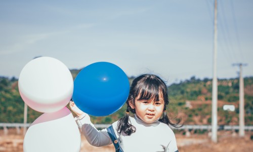身上掉白色皮屑怎么回事紧皱-身上皮肤掉白色皮屑怎么办,中国身上掉白色皮屑是怎么回事网站